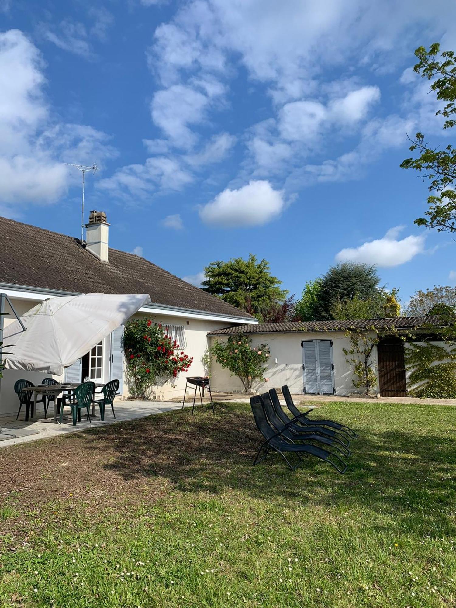 Les Cormiers Villa Chailles  Buitenkant foto